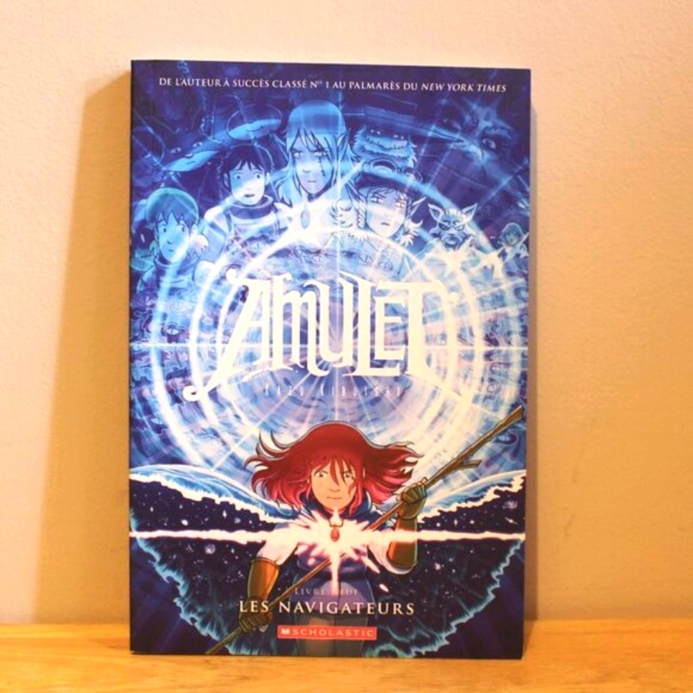 *4 for $20* Amulet Graphic Novel - FRENCH